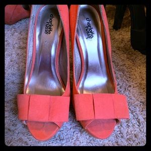 Women’s shoes size 8